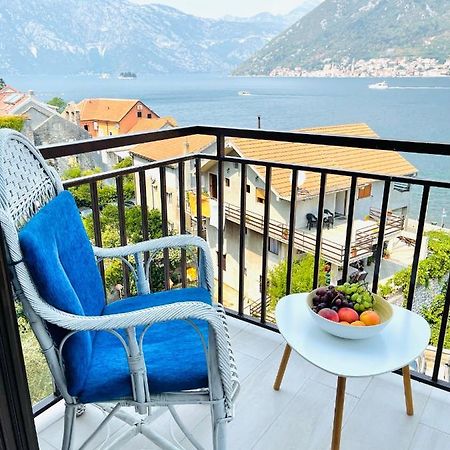 Chic Sea Front Apartment With Breathtaking Kotor Bay View Donji Stoliv Εξωτερικό φωτογραφία